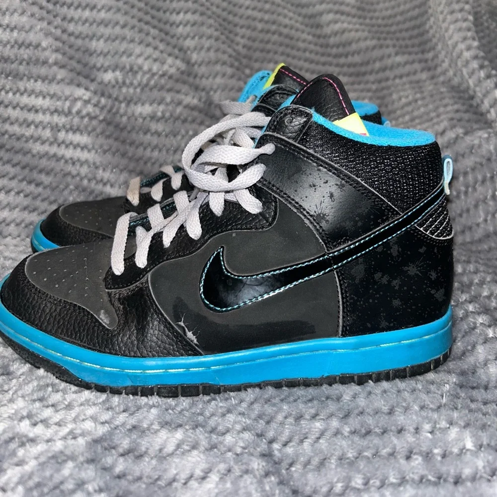 Nike Dunk Shoes Size Y5 Black/Blue‎ With Paint Splatter Design